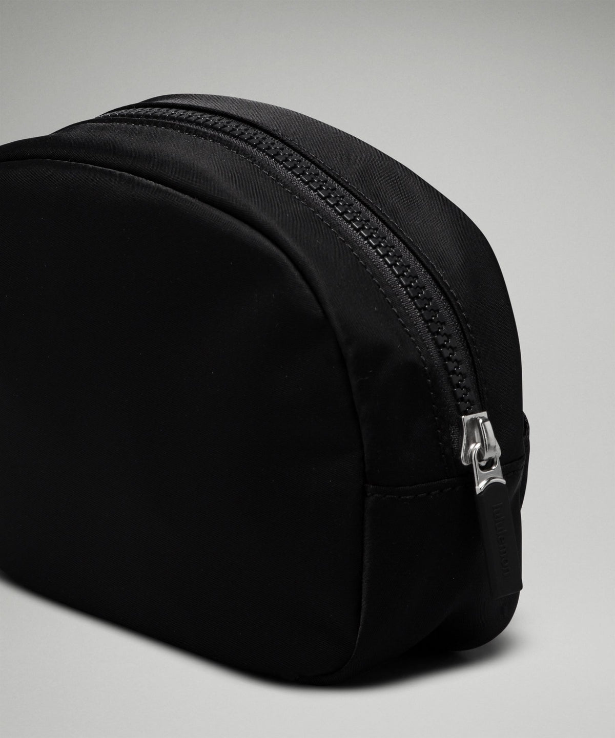 City Essentials PouchMini 2L