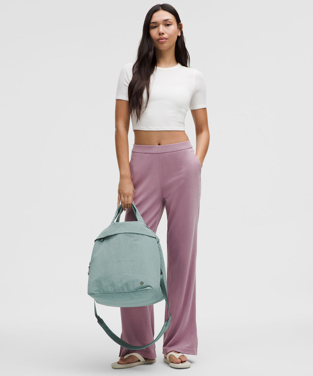On My Level Tote Bag 20L