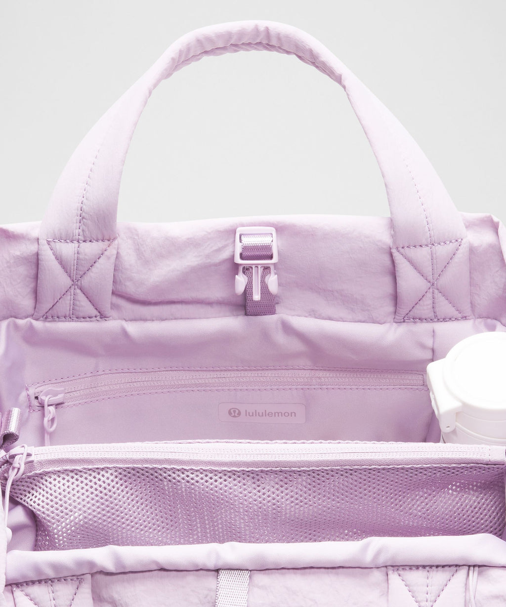 On My Level Tote Bag 20L