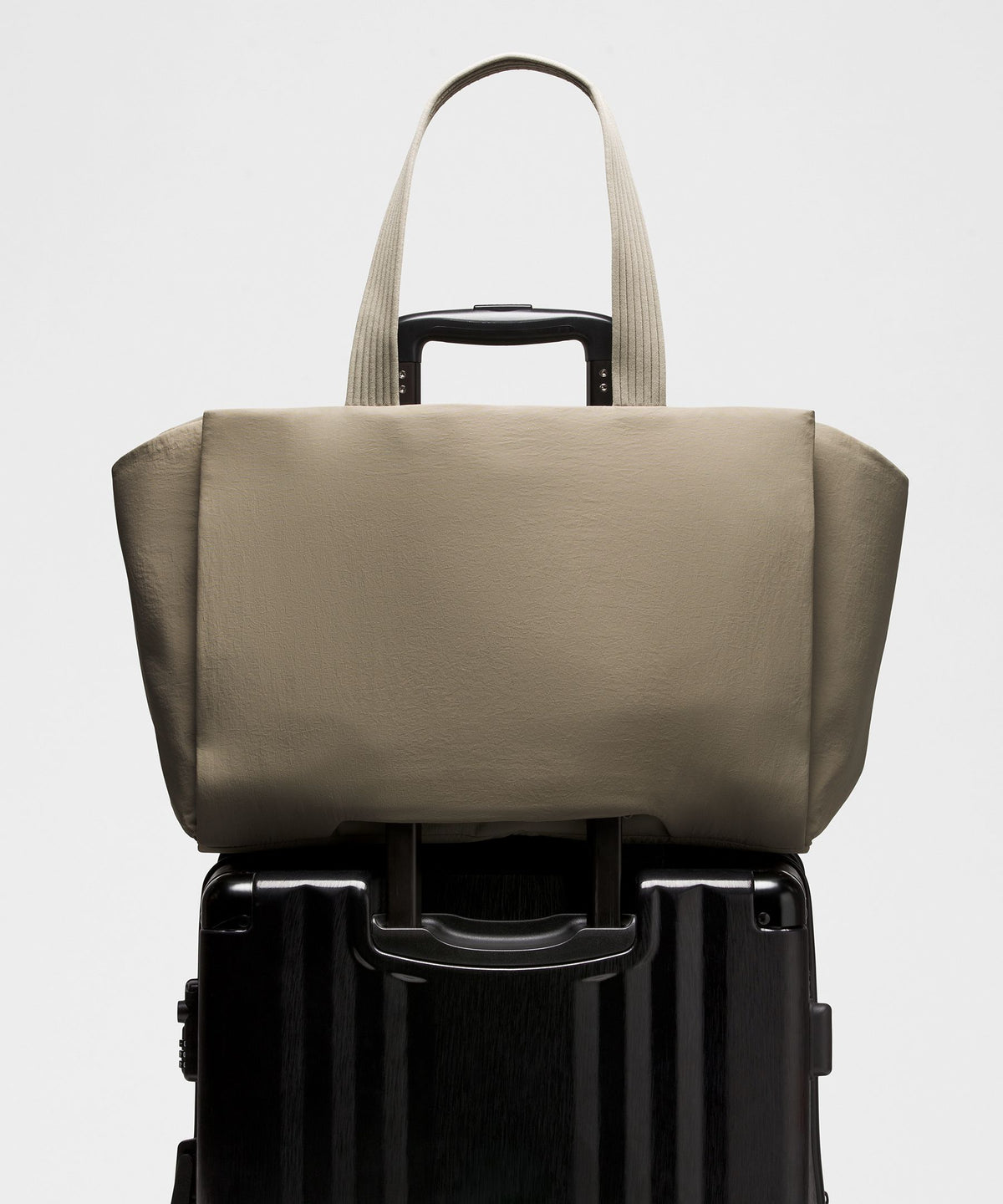 Triple Compartment Tote Bag 18L