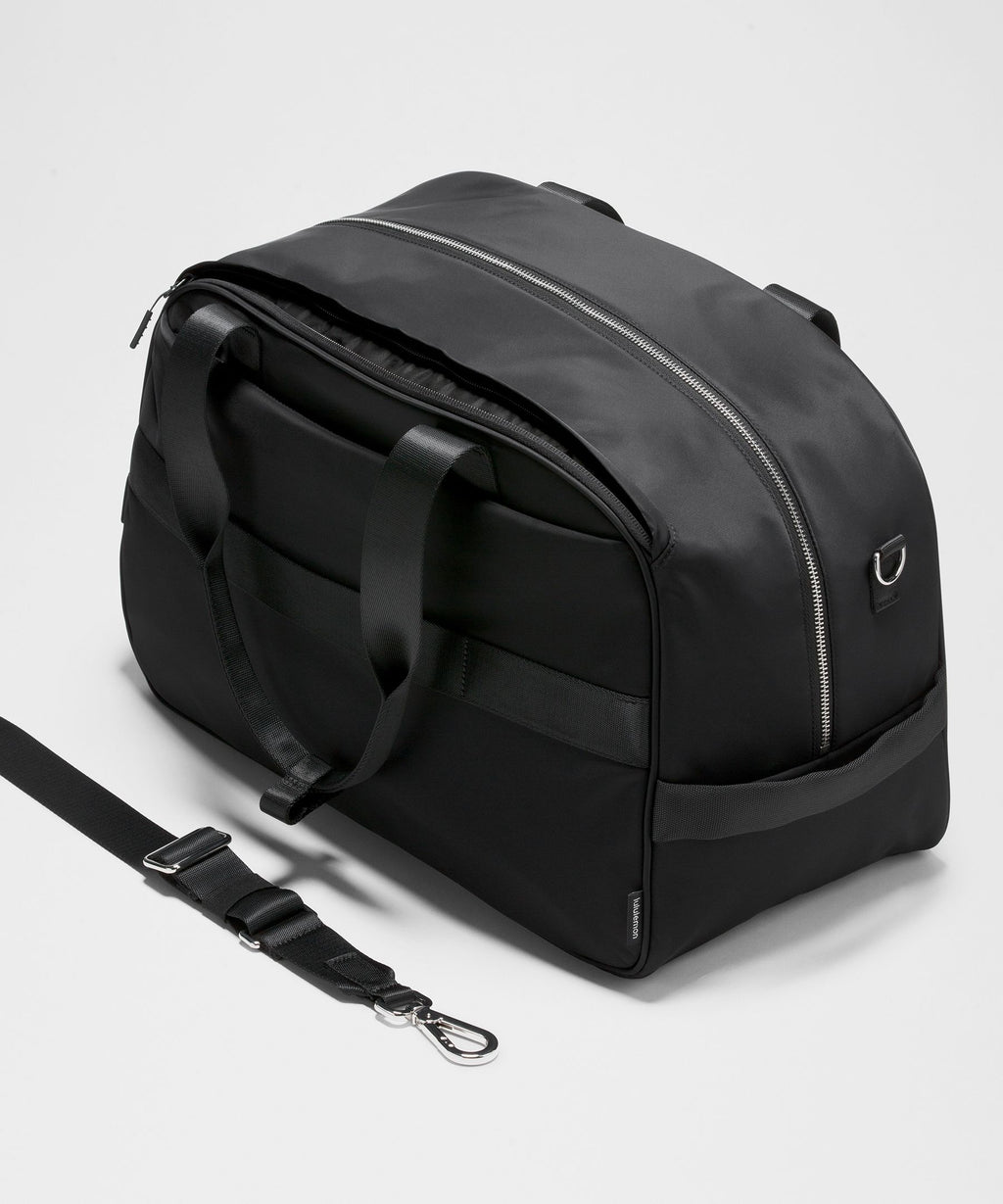 City Essentials Duffle Bag 28L