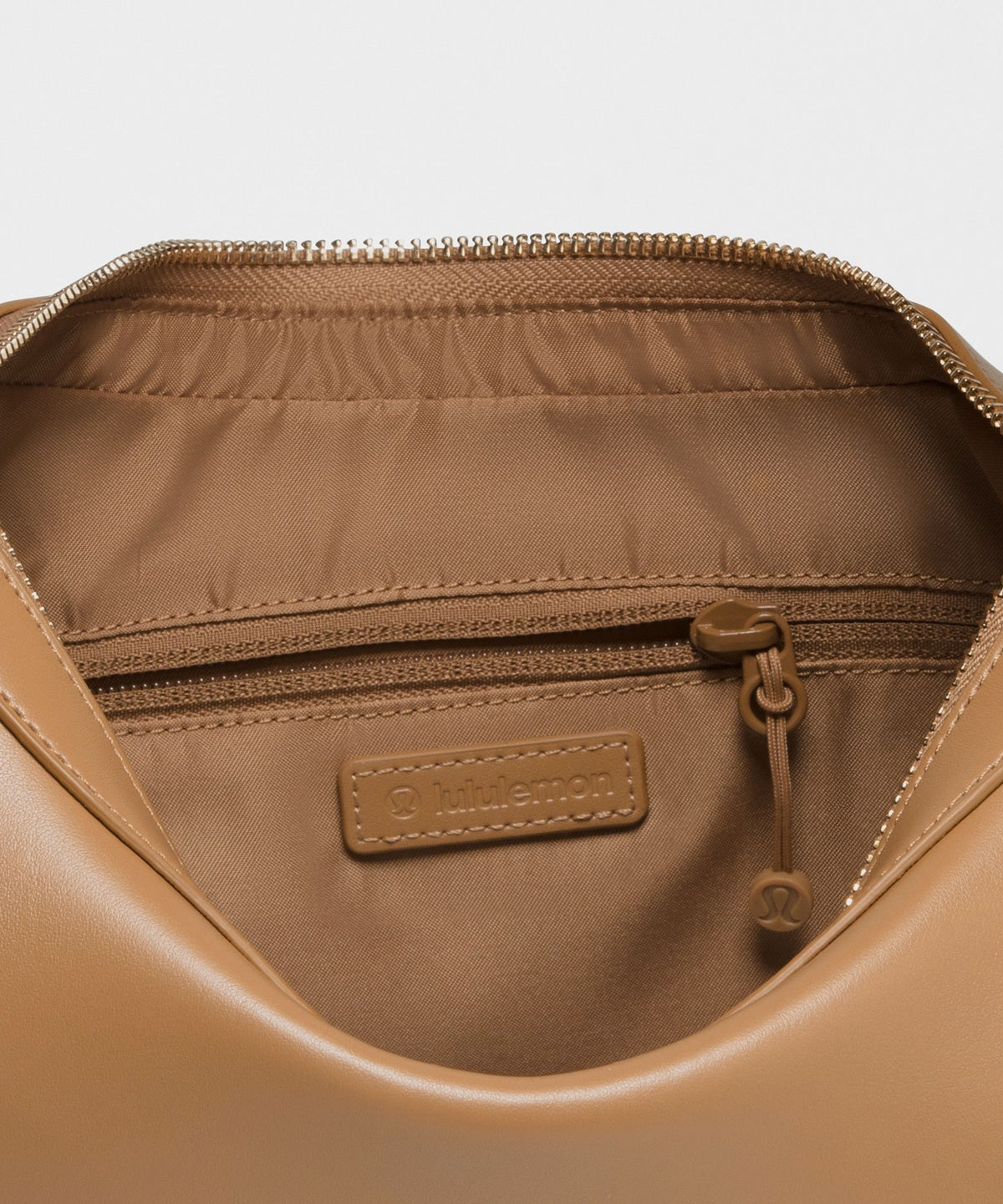 City Essentials Shoulder Bag 4LSmooth Leather Alternative