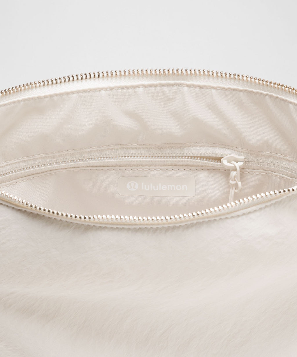 Convertible Ruched Crossbody Bag 6.5L